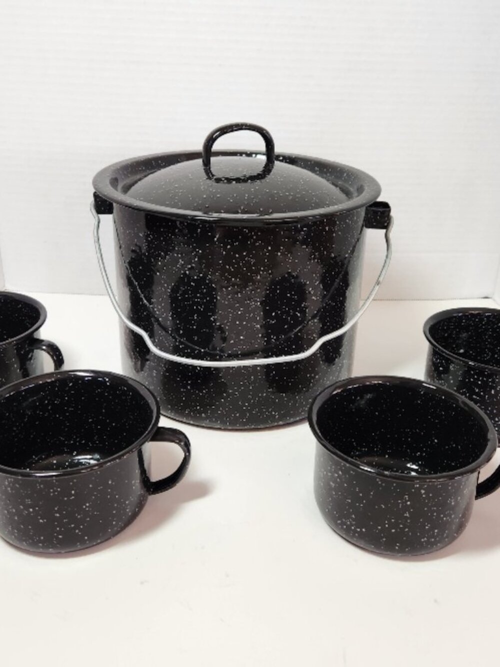 Swallow Brand Black Enamel Kettle w/handle & 4 Enamel Mugs